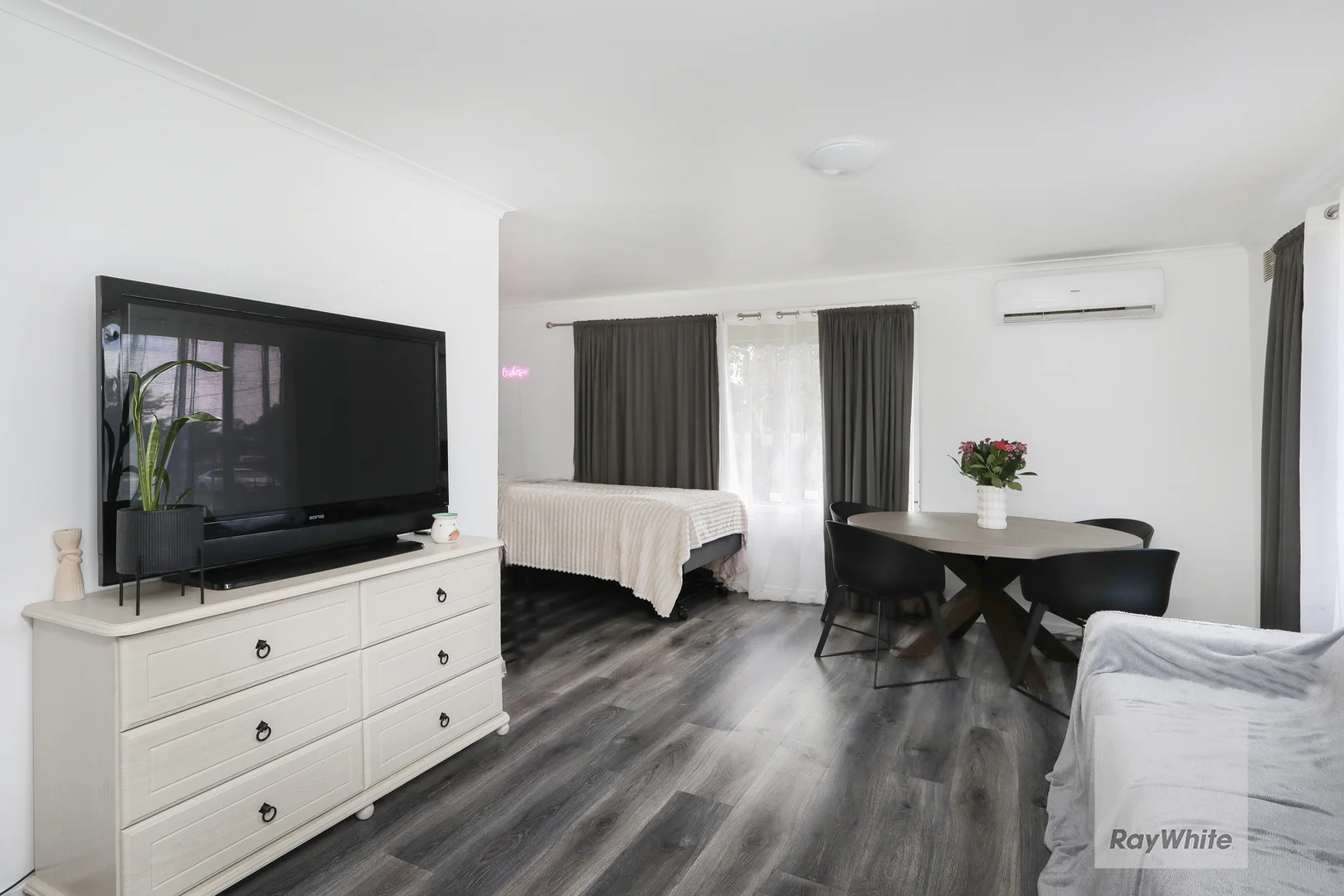 Additional image 4 of 233 Carrick Drive, Gladstone Park VIC 3043