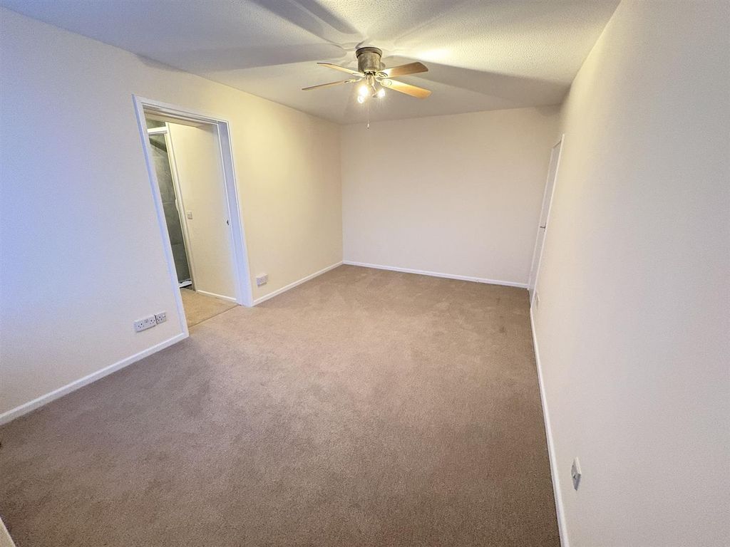 Additional image 2 of 2 bed flat to rentForest Way, Winford, Sandown PO36