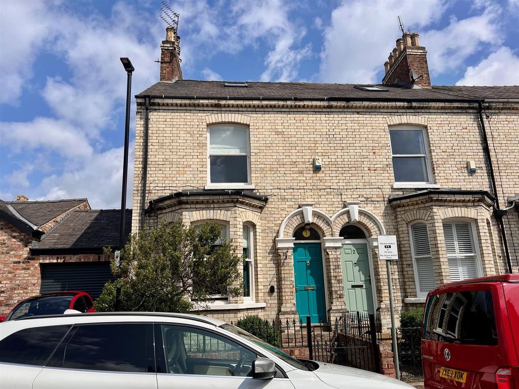 3 bed terraced house to rentRichardson Street, York YO23