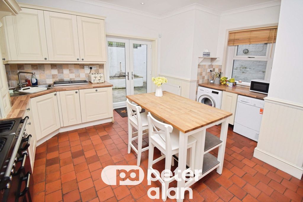 Additional image 5 of 4 bed end terrace house to rentLlanthewy Road, Newport NP20