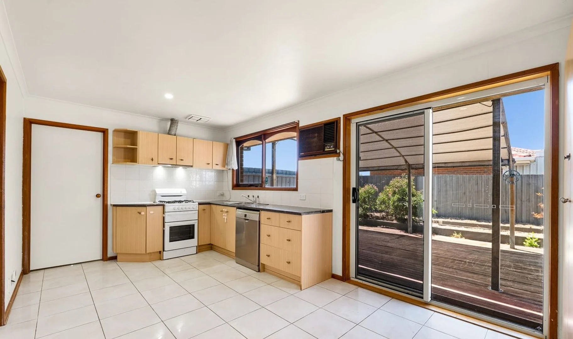 Additional image 3 of 14 Simon Court, Brookfield VIC 3338