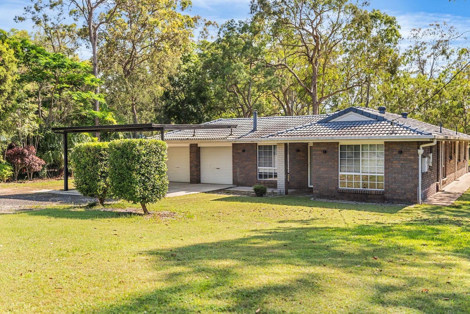 118-120 Eildon Cl, Munruben QLD 4125