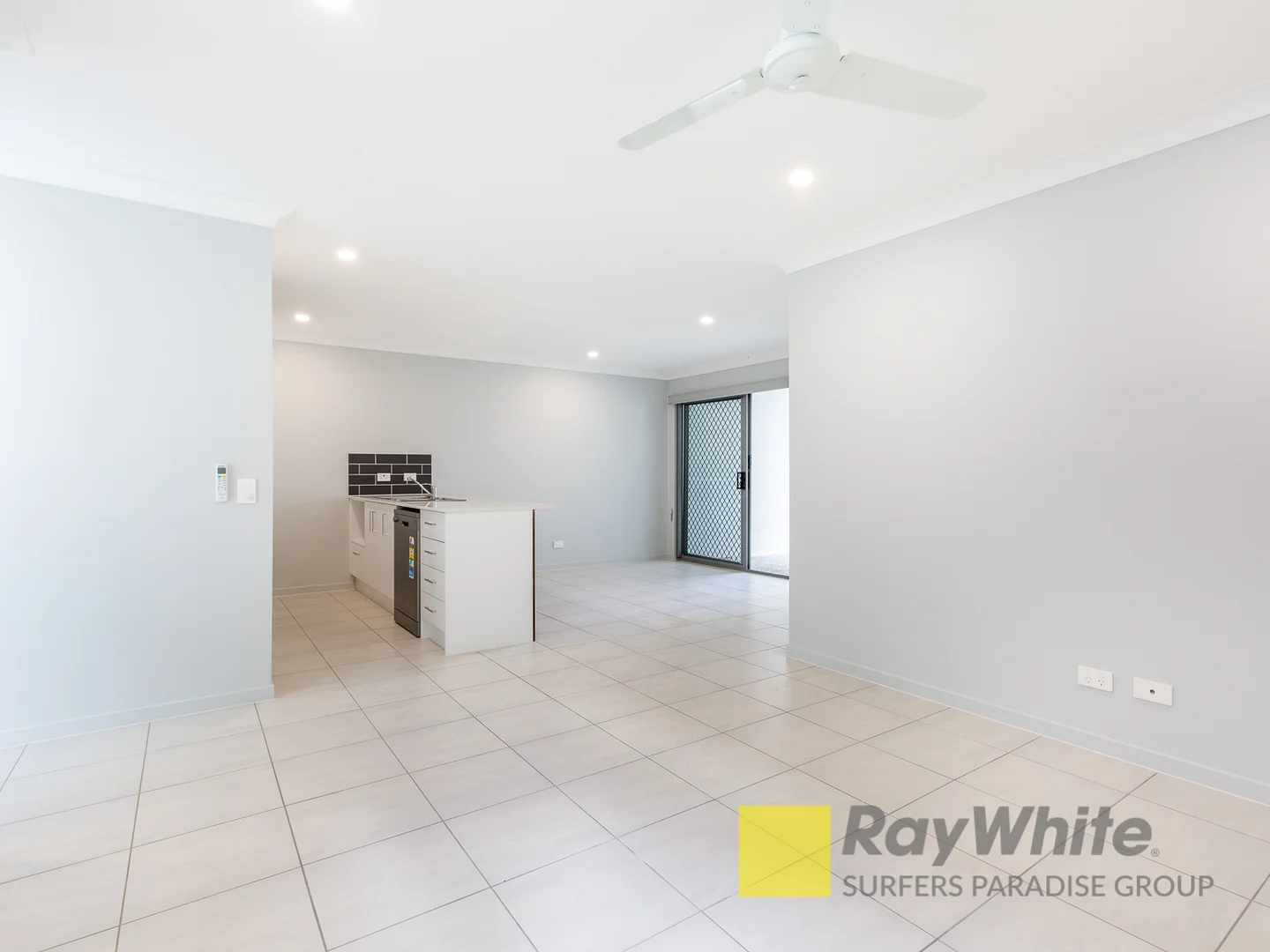 7 Basalt Drive, Yarrabilba QLD 4207 photo 5