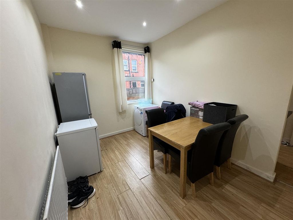 Additional image 5 of 5 bed terraced house to rentNewport Gardens, Headingley, Leeds LS6