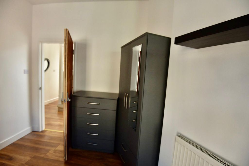 Additional image 9 of 4 bed shared accommodation to rentLucas St, Newport NP20