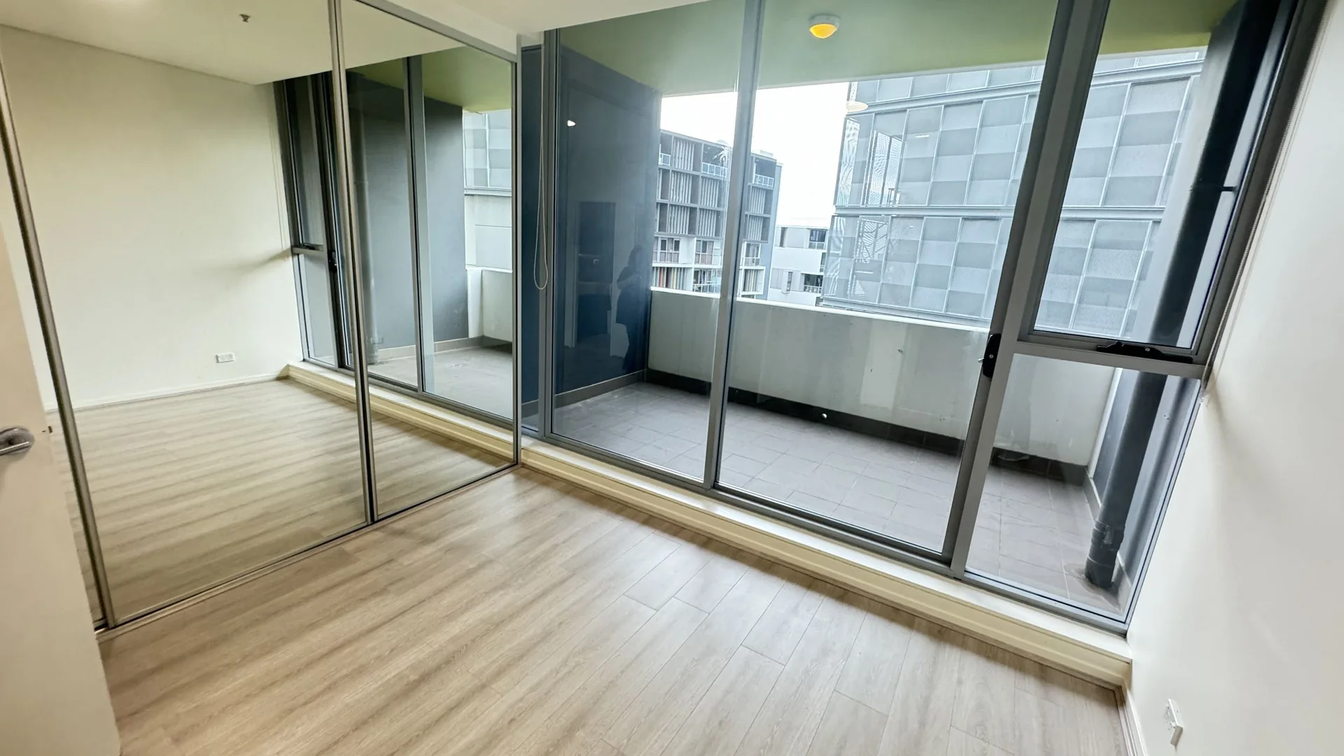 Additional image 2 of WeChat: KRL119 L6/ 5 O’Dea Ave, Zetland NSW 2017