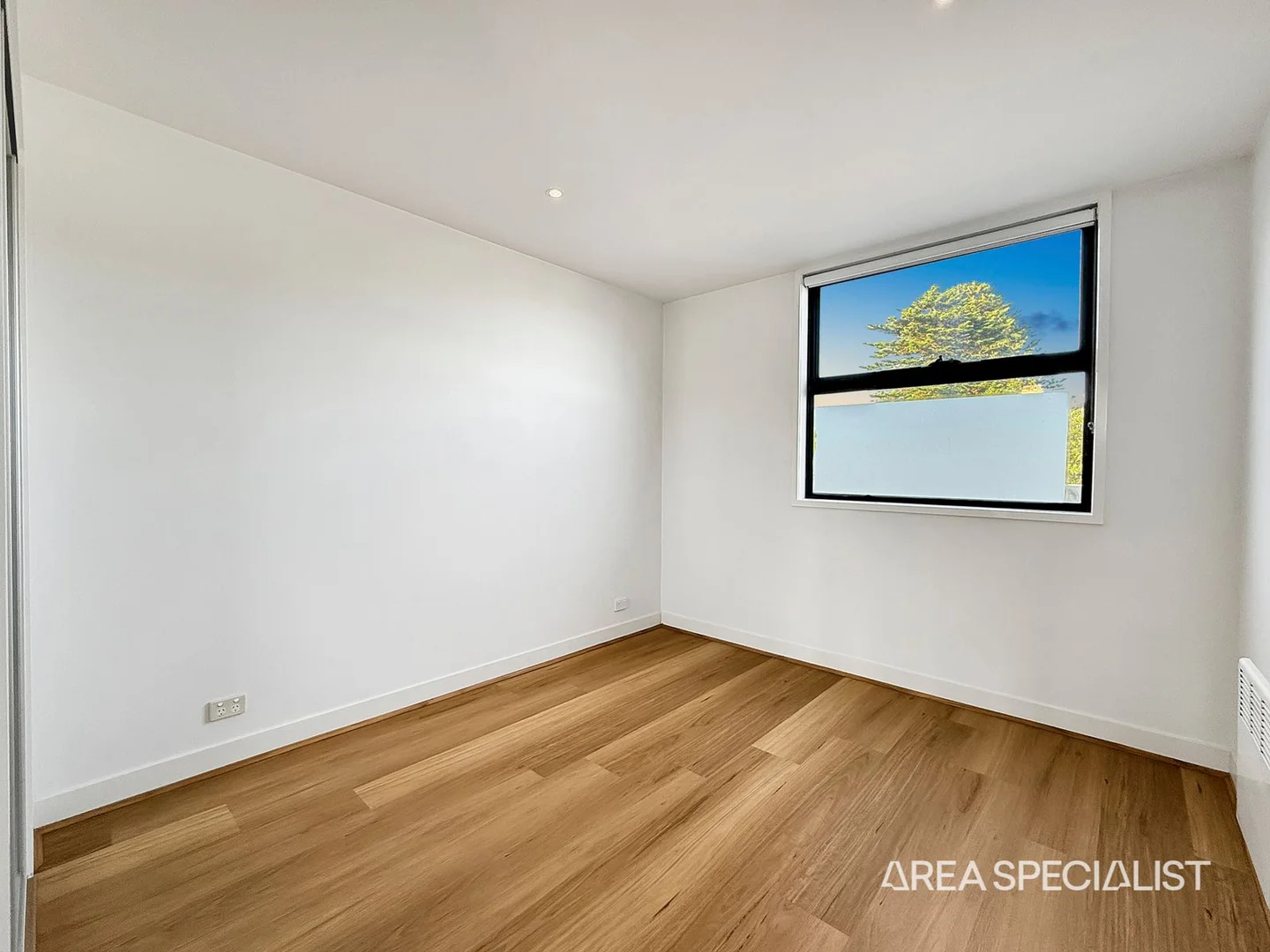Additional image 5 of 10/219 Watton Street, Werribee VIC 3030