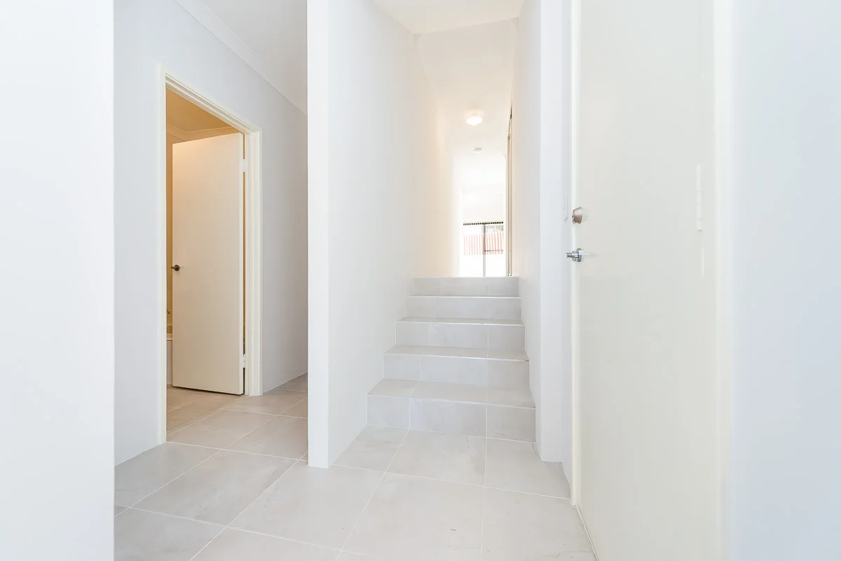 1/10 Gameson Way, Girrawheen WA 6064