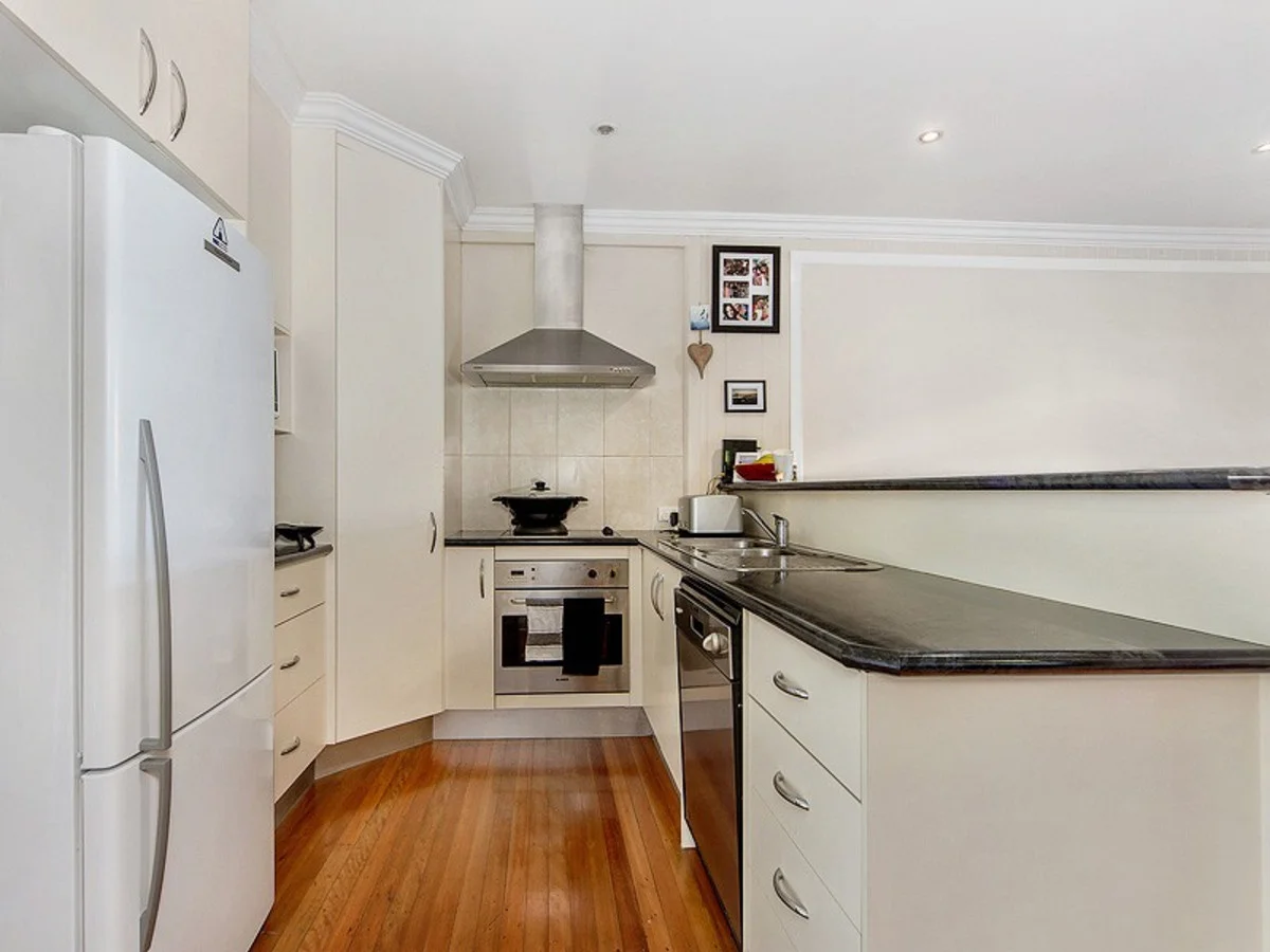 Additional image 2 of 2/70 Hill Avenue, Burleigh Heads QLD 4220