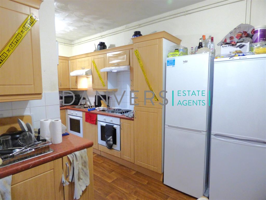 6 bed terraced house to rentUpperton Road, Leicester LE3