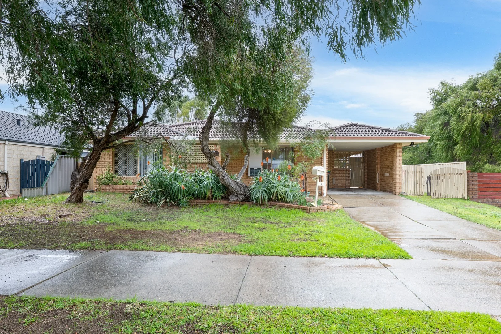 7 Axminster Street, Warnbro WA 6169