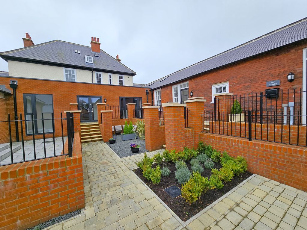 2 bed flat to rentGideon Walk, Jameson Manor NE20