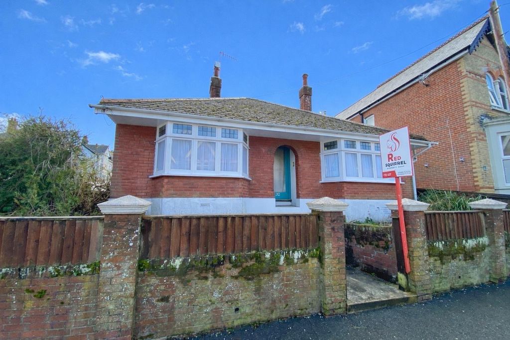 2 bed detached bungalow to rentBeckford Road, Cowes PO31
