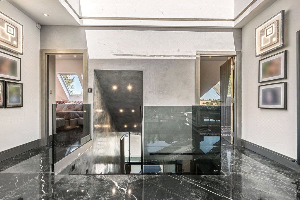 Additional image 7 of 5 bed detached house to rentWaggon Road, Barnet EN4