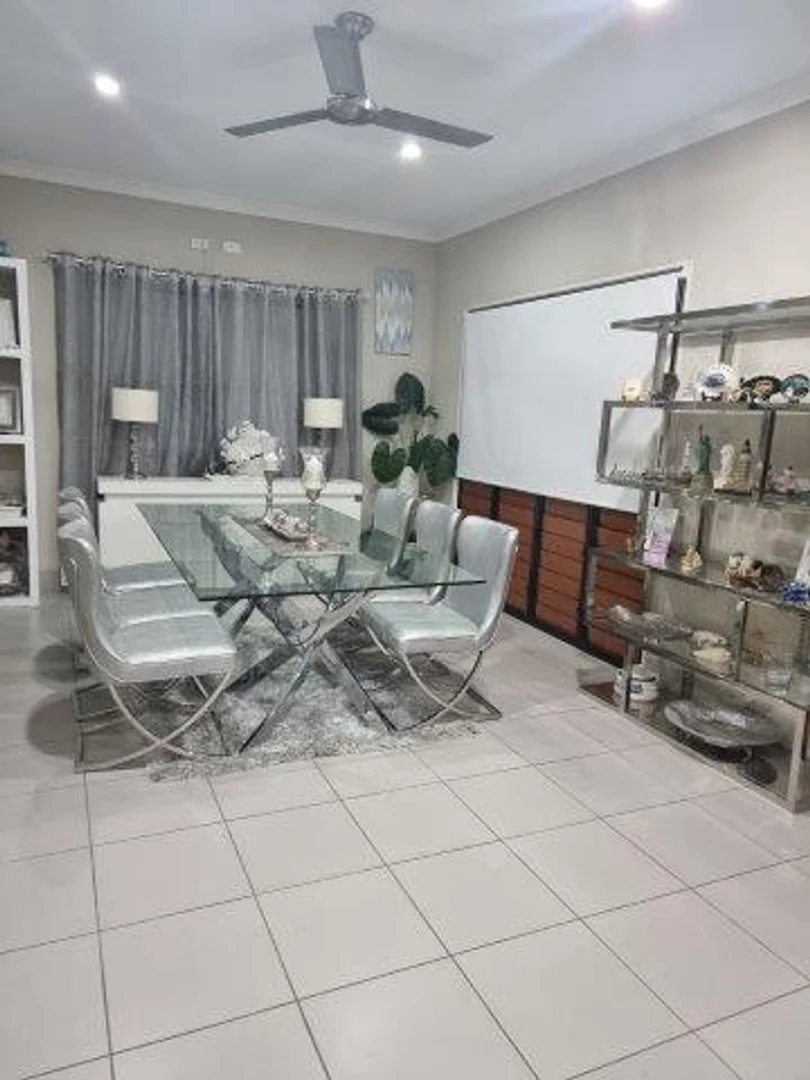 Additional image 7 of 4 Koowin Dr, Kirkwood QLD 4680