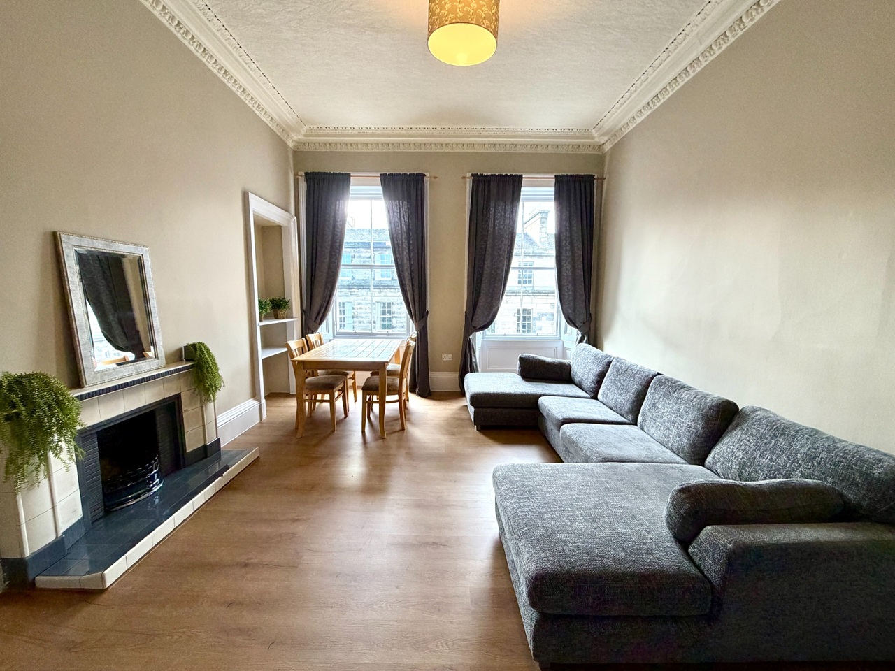 3 Bed Flat, Broughton St, EH1, N1 7GU photo 5
