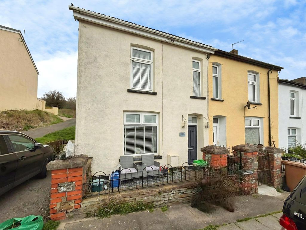 Additional image 2 of 3 bed end terrace house to rentJames Terrace, Hengoed CF82