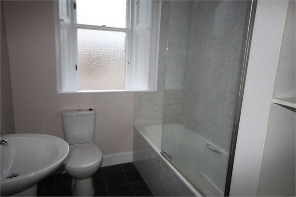 2 bed flat to rent54 Channel Street, Galashiels TD1