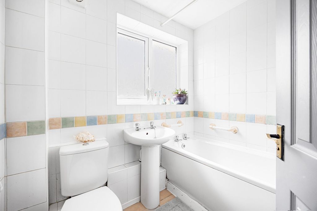 Additional image 19 of 3 bed terraced house for saleThe Bridle, Stroud, Gloucestershire GL5