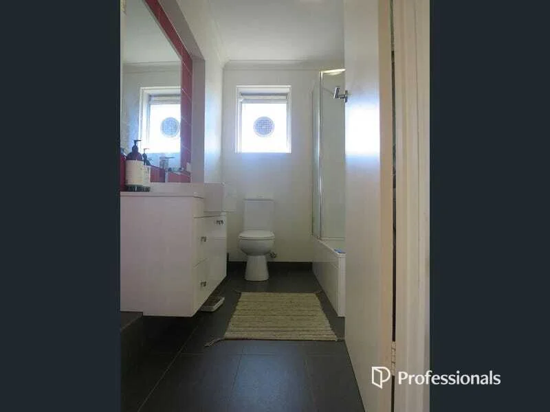 Additional image 4 of 3/1796-1800 Dandenong Road, Clayton VIC 3168