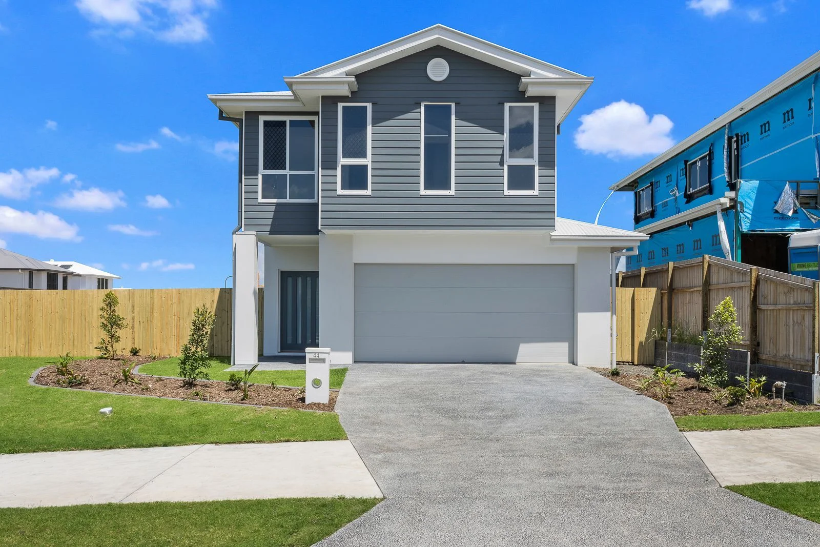 44 Daybreak Ave, Redland Bay QLD 4165
