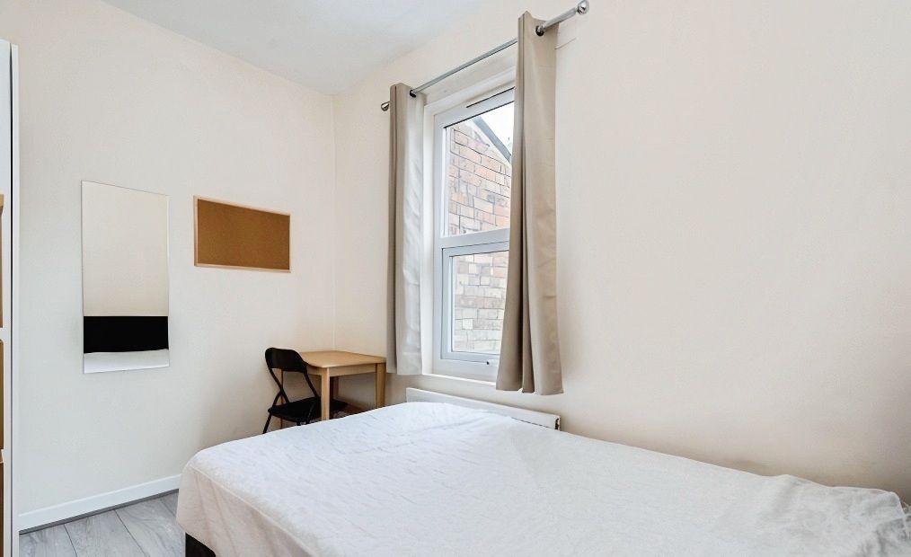 Additional image 5 of 6 bed semi-detached house to rentSt Marys Road, Cowley OX4