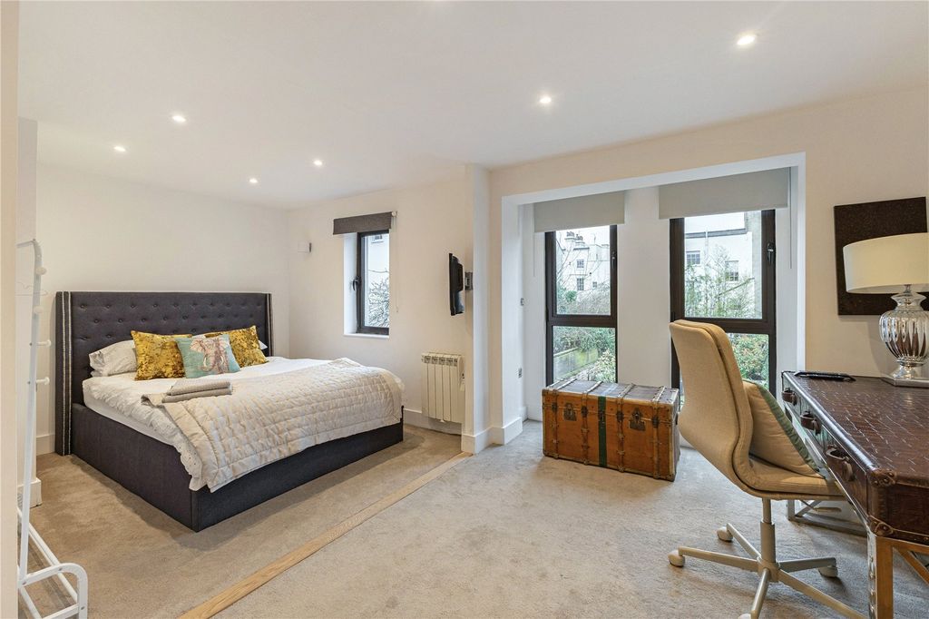 Additional image 23 of 4 bed detached house to rentOxford Walk, Cheltenham, Gloucestershire GL52