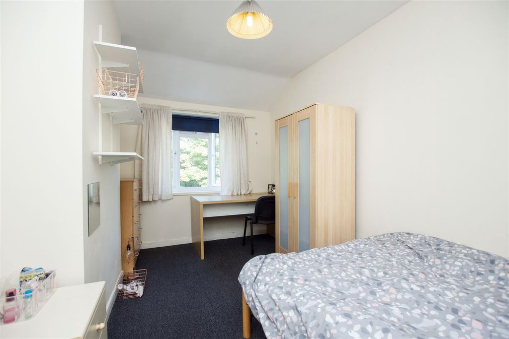 Additional image 6 of 5 bed shared accommodation to rentHeeley Road, Birmingham, West Midlands B29