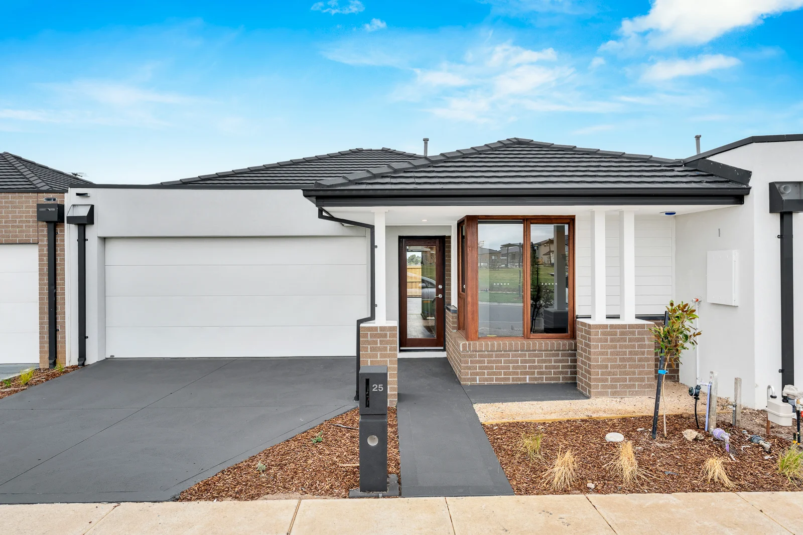 25 Shillings Road, Mambourin VIC 3024