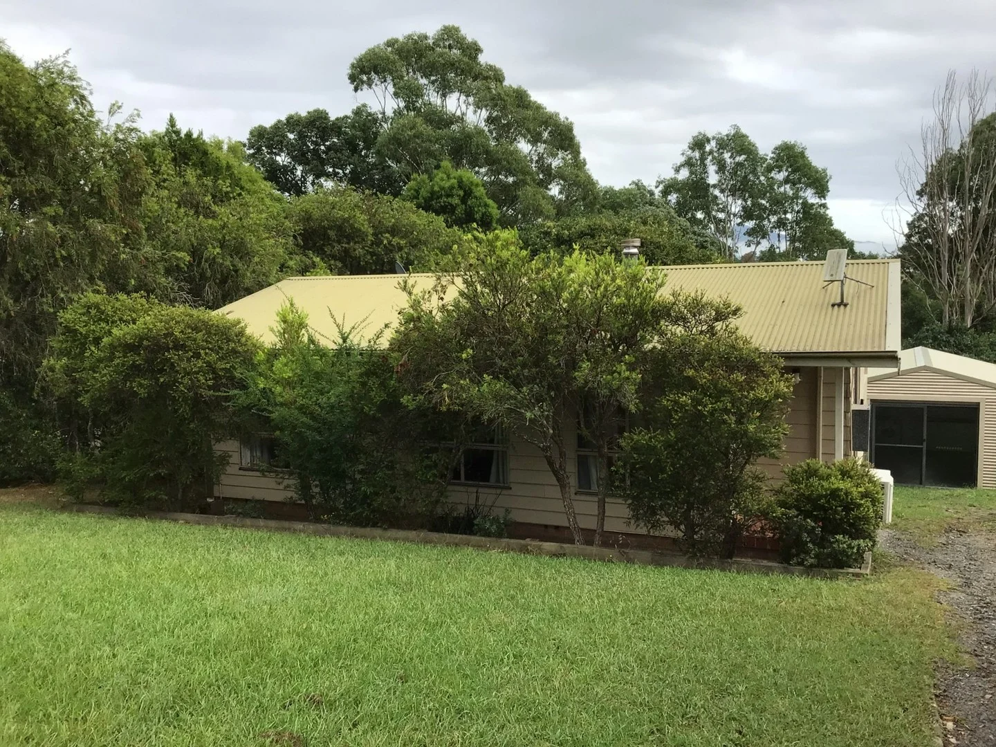10 Gillespie Street, Cobargo NSW 2550