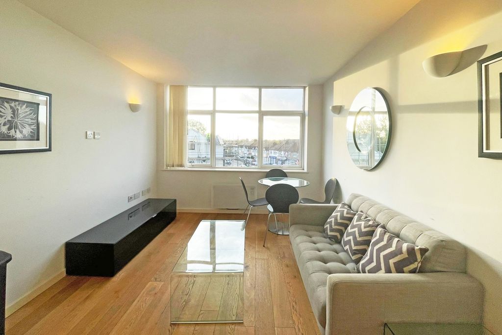 1 bed flat to rentWaddon House, 283 Stafford Road, Croydon, London CR0