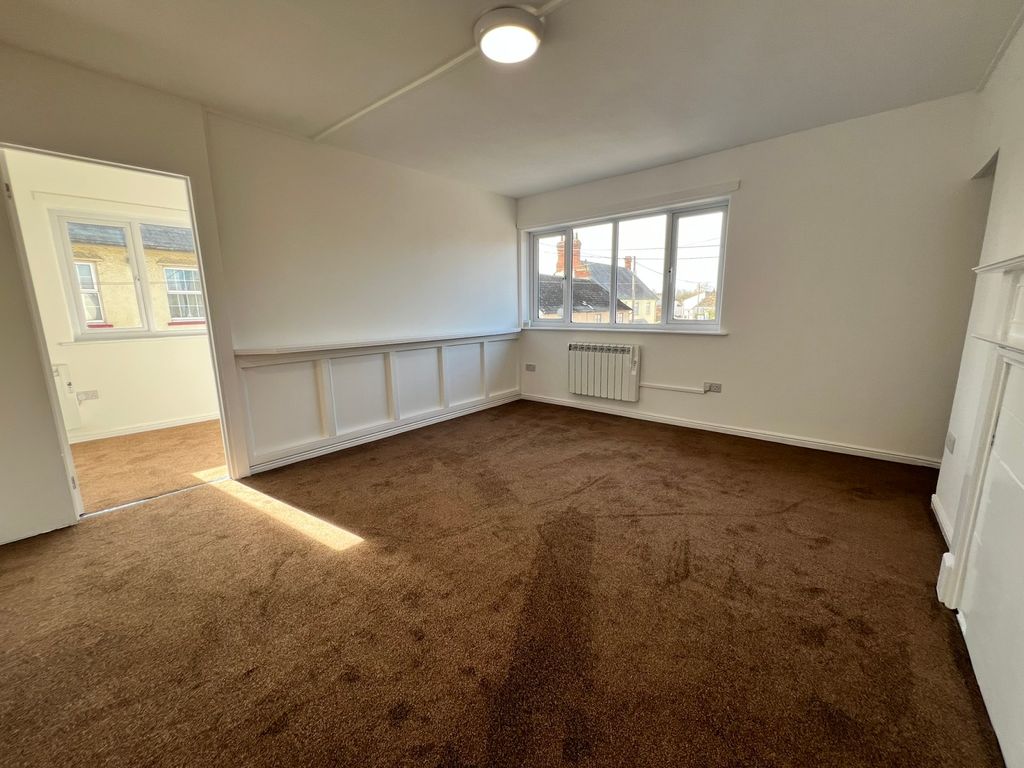 Additional image 3 of 2 bed flat to rentHigh Street, Williton, Taunton, Somerset TA4