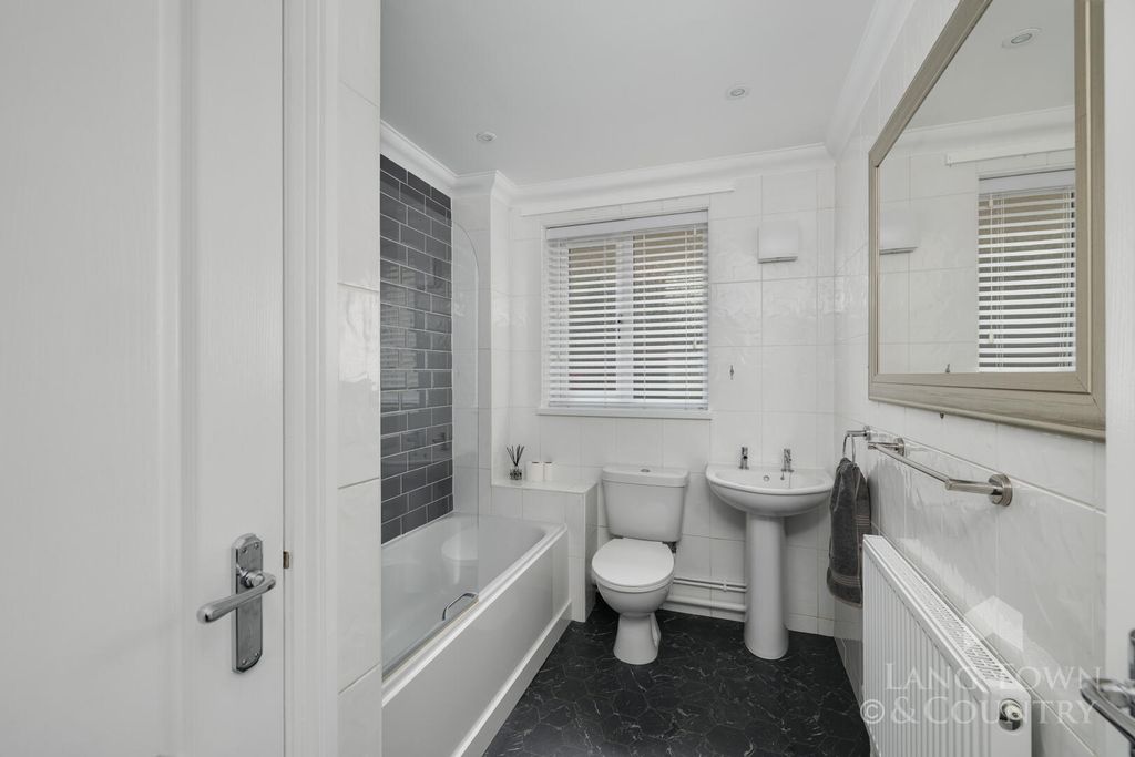 Additional image 4 of 2 bed flat to rentAustin Crescent, Crownhill, Plymouth PL6
