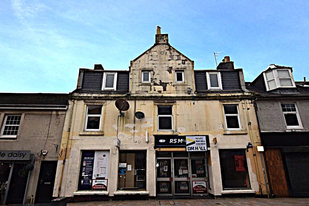 3 bed flat to rentMain Street, Kilwinning, North Ayrshire KA13