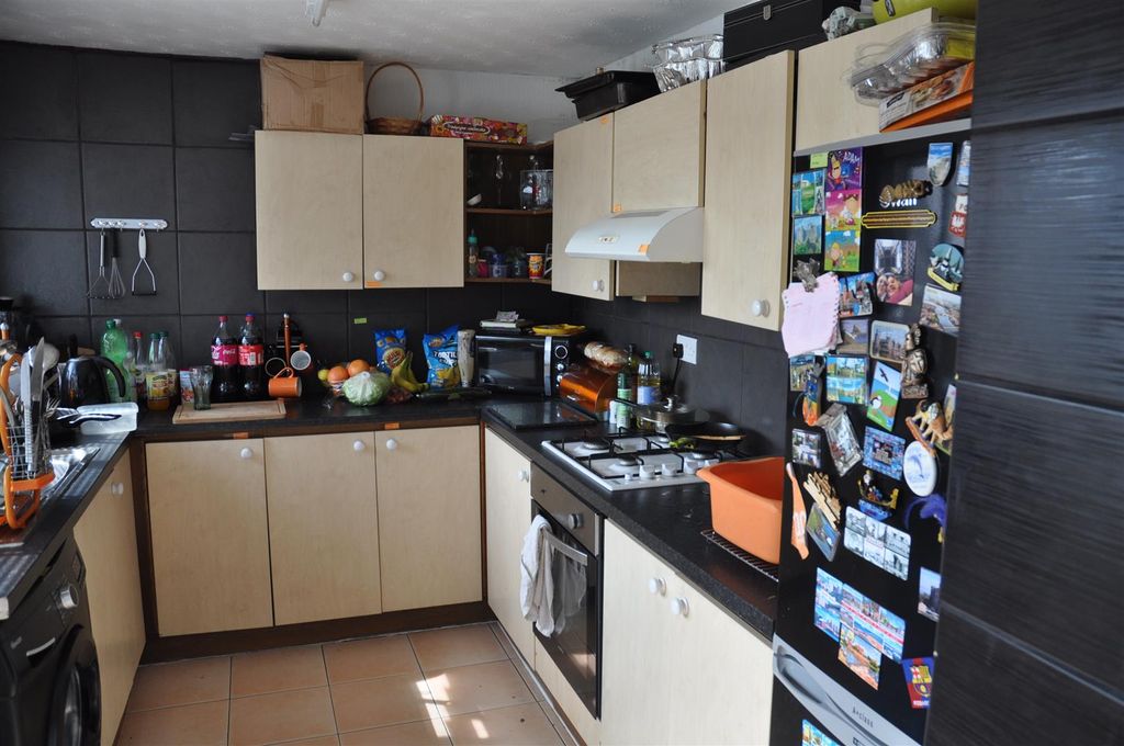 Additional image 4 of 3 bed terraced house to rentGilbert Street, Holyhead LL65