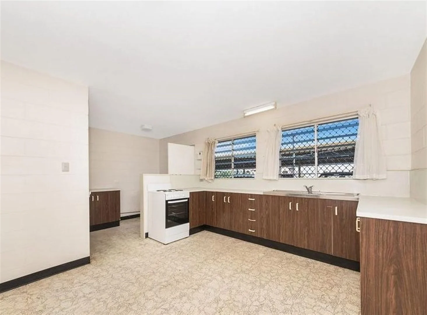 Additional image 2 of 4/4 Goldring Street, Hermit Park QLD 4812