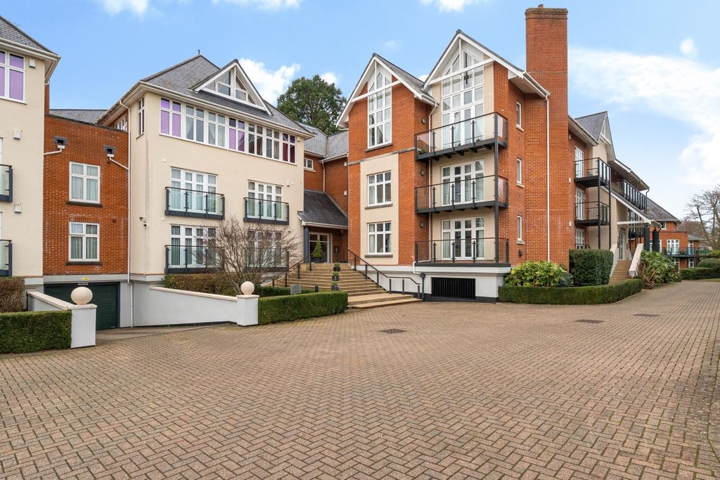 Additional image 15 of 3 bed flat to rentWarberry Park Gardens, Tunbridge Wells TN4