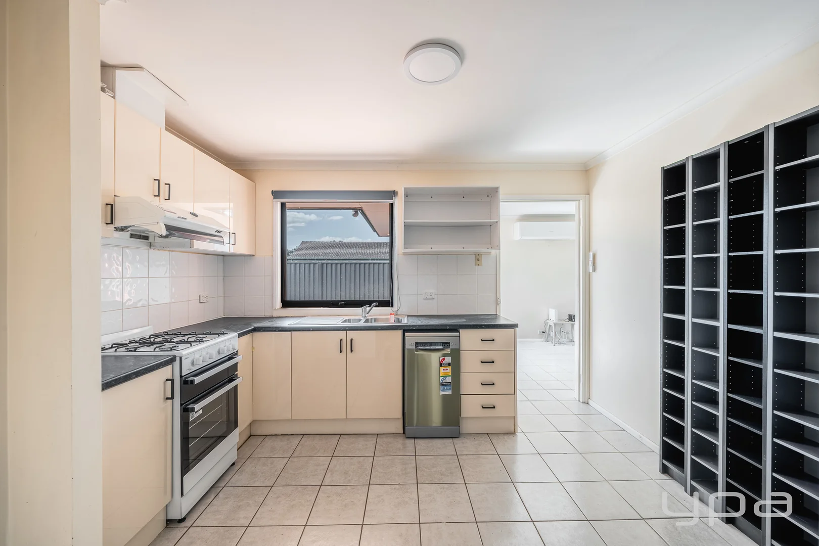 Additional image 2 of 37 Hawkesbury Road, Werribee VIC 3030