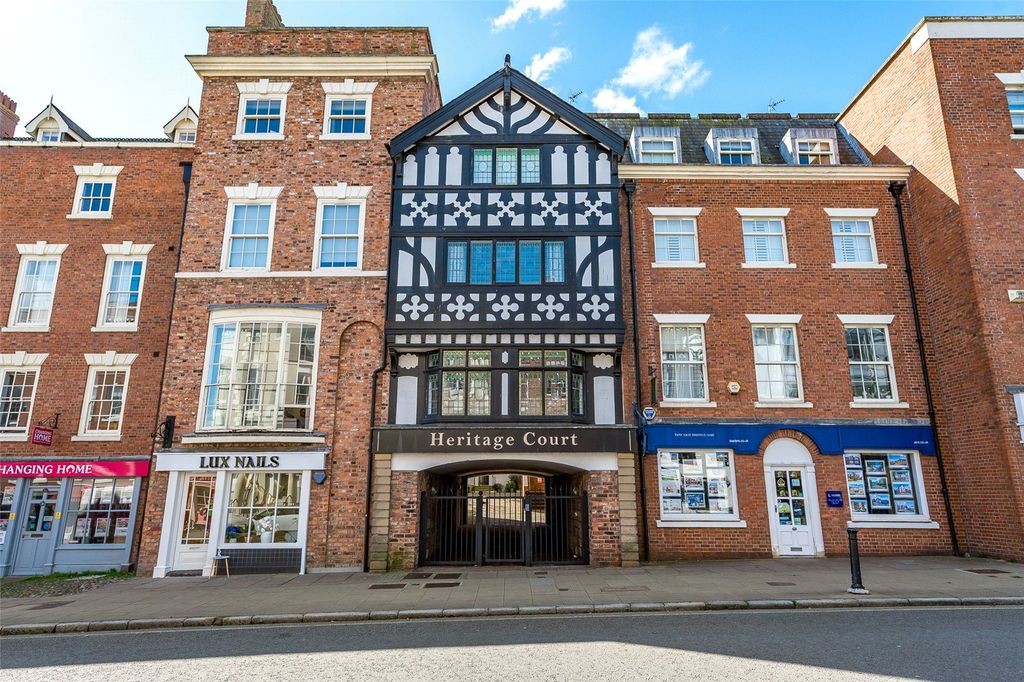Additional image 2 of 3 bed flat to rentHeritage Court, Lower Bridge Street, Chester, Cheshire CH1