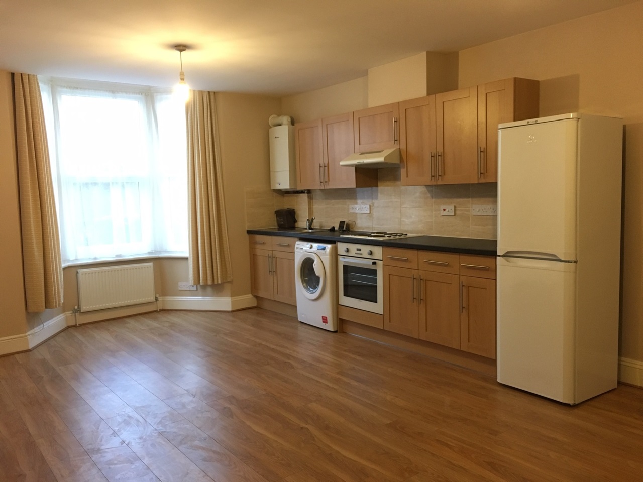 2 Bed Flat, Manor Road, BS7, N1 7GU