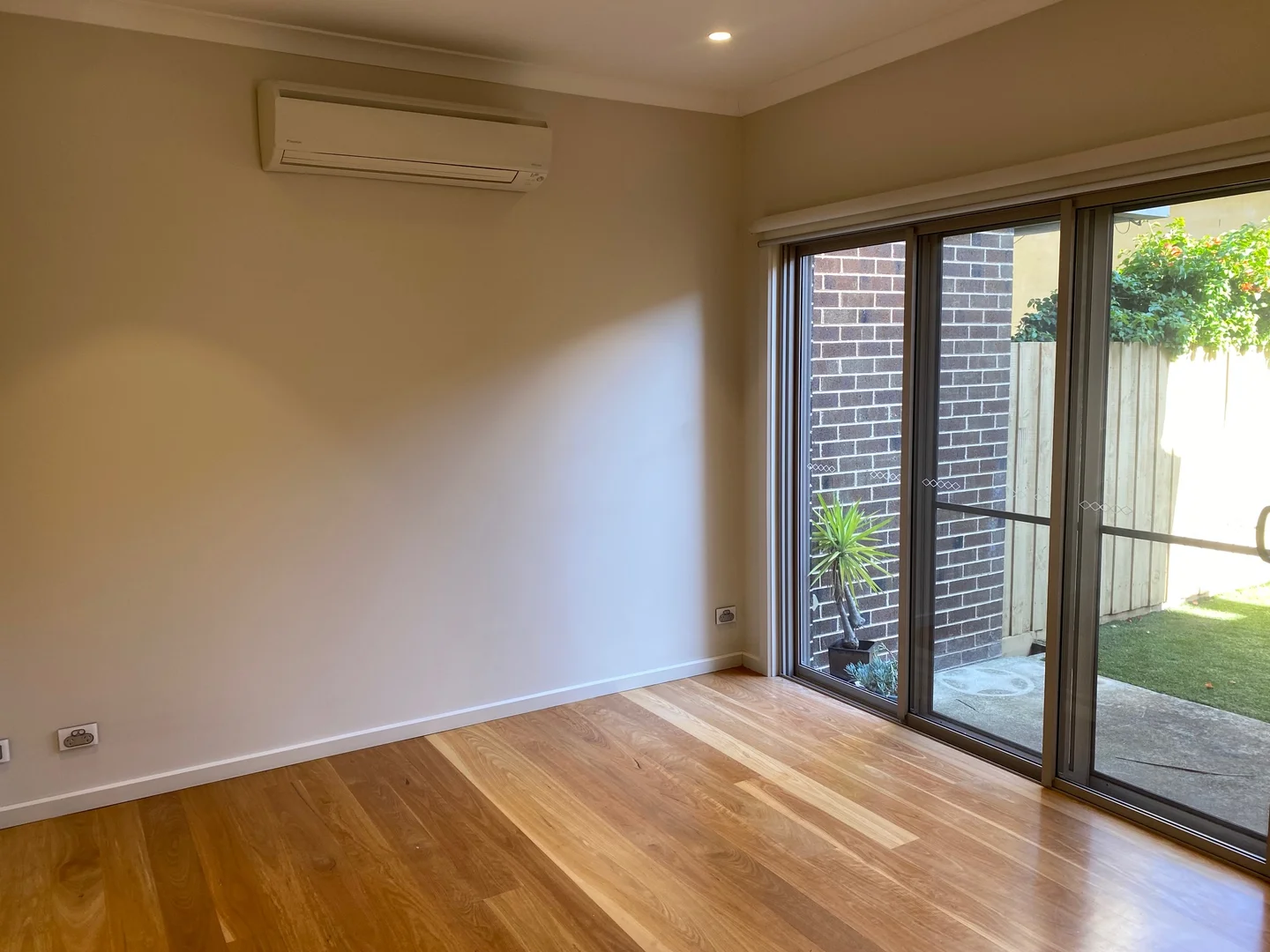 Additional image 4 of 2/23 Hazel Grove, Pascoe Vale VIC 3044