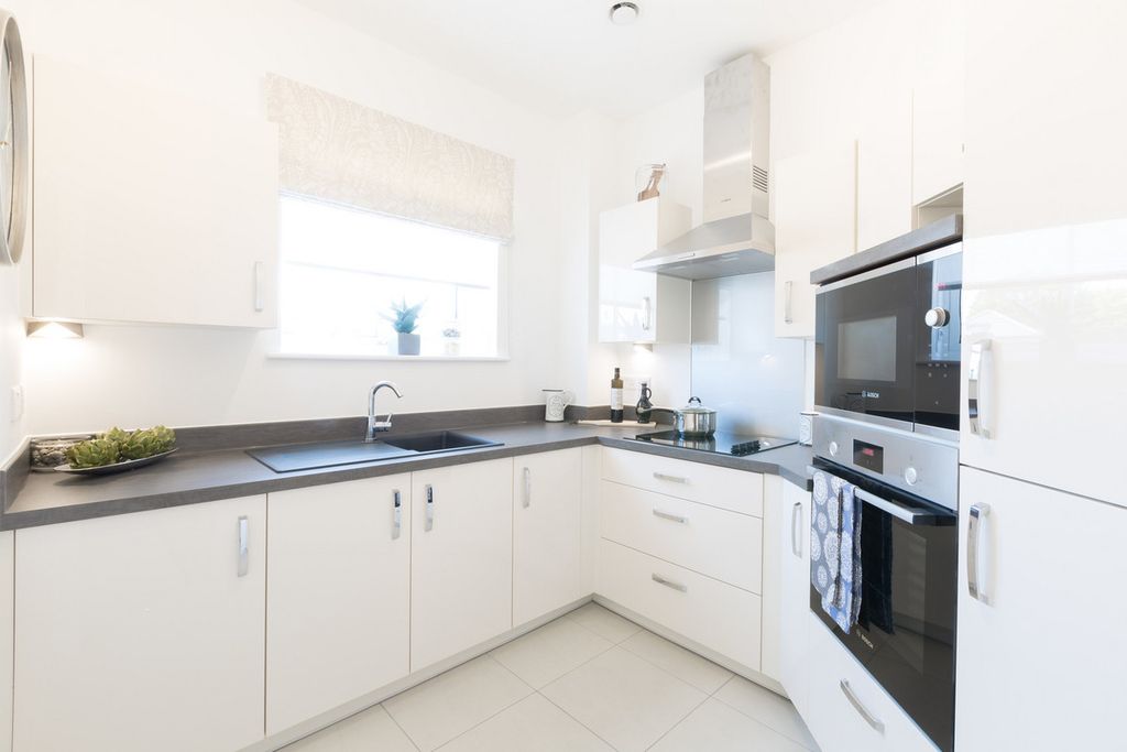 1 bed flat to rentButt Road, Colchester CO2 photo 3
