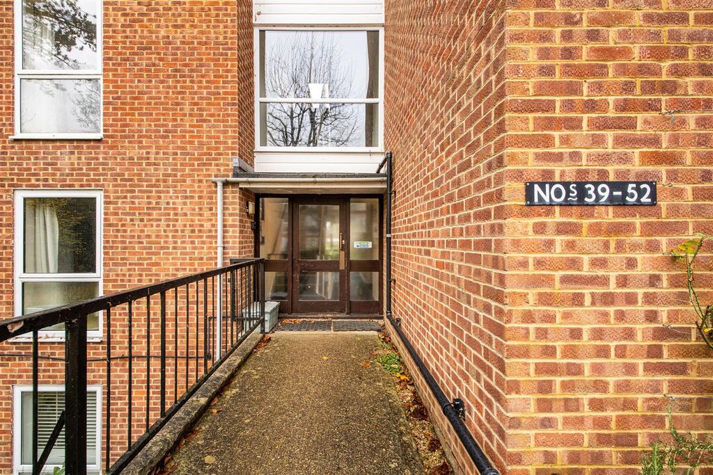 Additional image 14 of 2 bed flat to rentCheney Lane, Headington, Oxford OX3