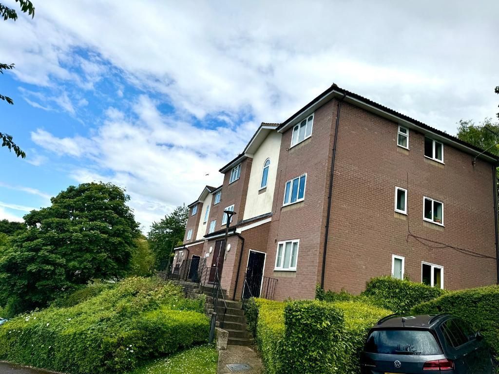 2 bed flat to rentLingfield Close, High Wycombe HP13