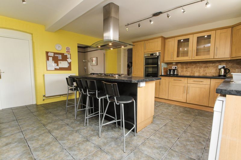6 bed shared accommodation to rentWaterloo Road, Bournemouth BH9 photo 2