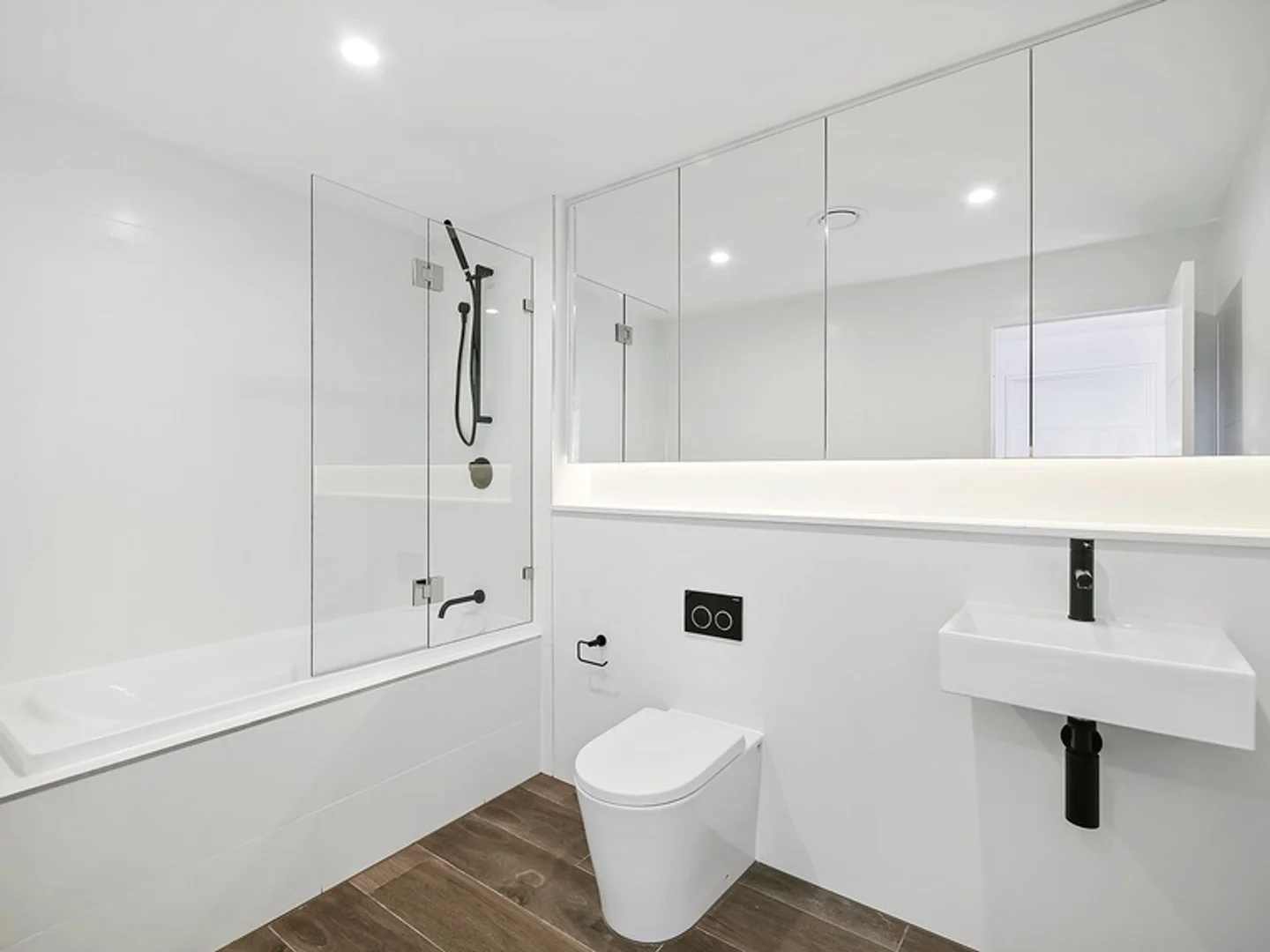 Additional image 7 of 13-15 Mentmore Ave, Rosebery NSW 2018