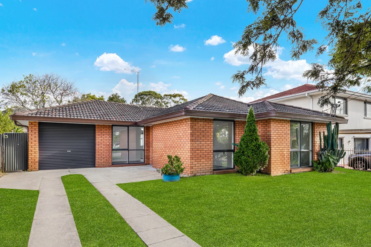 4 Station Road, Toongabbie NSW 2146