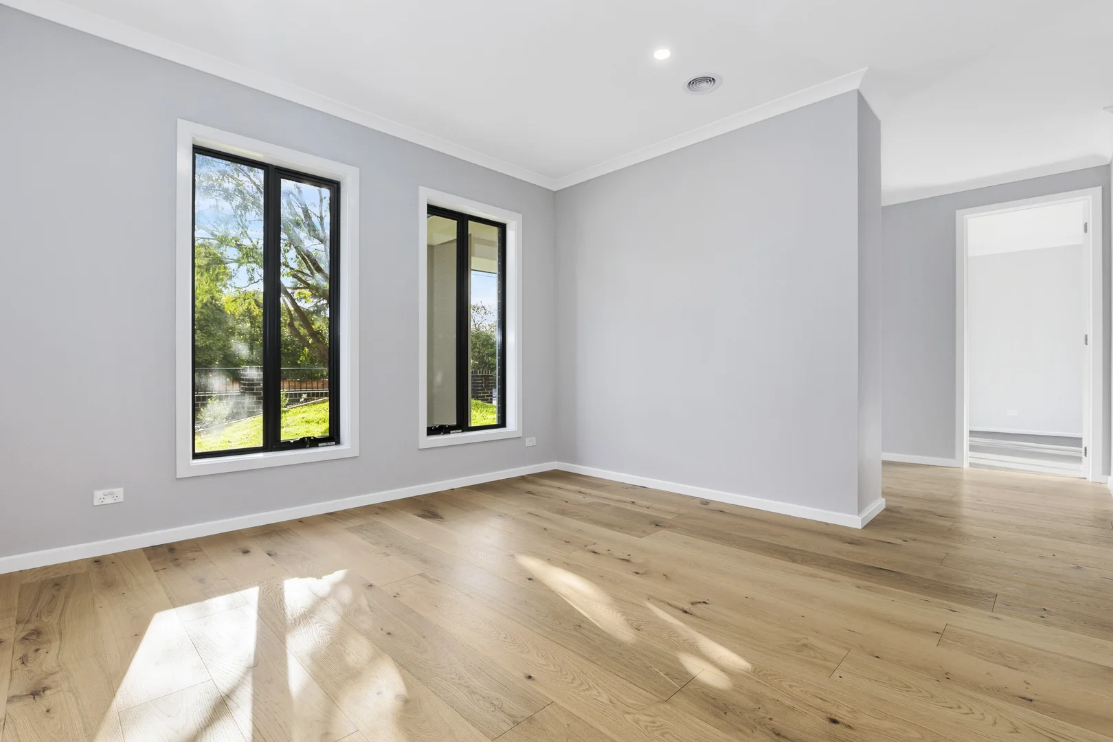 Additional image 4 of 1/8 Tarella Drive, Mount Waverley VIC 3149
