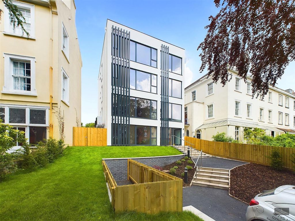 2 bed flat to rentNew North Road, Exeter EX4