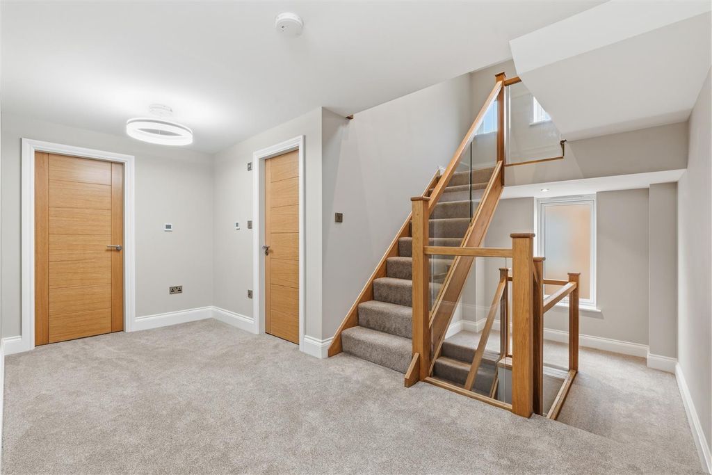 Additional image 22 of 4 bed detached house to rentChessetts Wood Road, Lapworth, Solihull B94